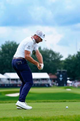 August 29, 2026, Atlanta, Georgia, USA: Sam Burns (USA) hits his tee shot on the 9th hole, during the third round at East Lake Golf Club. Atlanta USA - ZUMAd212 20260829_zsp_d212_142 Copyright: xRichardxDolex