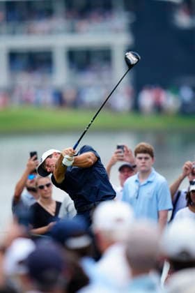 August 29, 2026, Atlanta, Georgia, USA: Viktor Hovland (Norway) hits his tee shot on the 4th hole, during the third round at East Lake Golf Club. Atlanta USA - ZUMAd212 20260829_zsp_d212_146 Copyright: xRichardxDolex