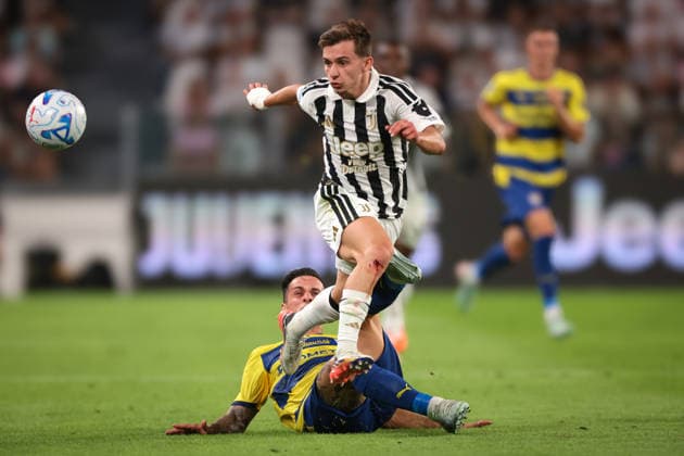 Juventus v Parma - Serie A - Allianz Stadium Turin, Italy, 29th August 2026. Emanuele Valeri of Parma Calcio challenges Francisco Conceicao of Juventus during the Juventus vs Parma Serie A match at Allianz Stadium, Turin. Picture credit should read: Jonathan Moscrop Turin Allianz Stadium Italy