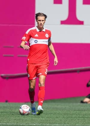 SEATTLE, WA - AUGUST 29: Chicago Fire FC defender Jack Elliott (3) in action in the first half during the MLS, Fussball Herren, USA match between Chicago Fire FC and Seattle Sounders FC on August 29, 2026 at Lumen Field in Seattle, Washington. (Photo by Leslie Plaza Johnson Icon Sportswire) SOCCER: AUG 29 MLS Seattle Sounders FC vs Chicago Fire FC EDITORIAL USE ONLY Icon260829041