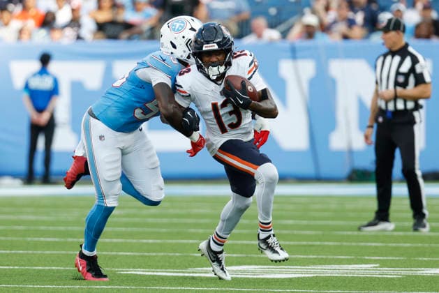 NASHVILLE, TN - AUGUST 29: Chicago Bears wide receiver Maurice Alexander (13) breaks a way from Tennessee Titans linebacker Anthony Hill (53) after making a catch during a preseason game between the Tennessee Titans and Chicago Bears, August 29, 2026 at Nissan Stadium in Nashville, Tennessee. (Photo by Matthew Maxey Icon Sportswire) NFL, American Football Herren, USA AUG 29 Bears at Titans EDITORIAL USE ONLY Icon260829012