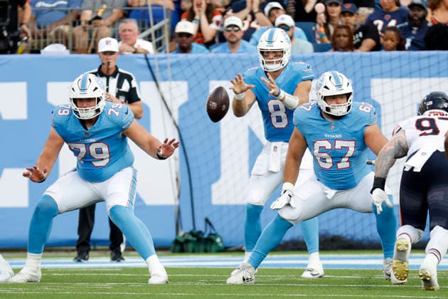 NASHVILLE, TN - AUGUST 29: Tennessee Titans offensive lineman Pat Coogan (79) prepares to block after snapping the ball to Tennessee Titans quarterback Will Levis (8) during a preseason game between the Tennessee Titans and Chicago Bears, August 29, 2026 at Nissan Stadium in Nashville, Tennessee. (Photo by Matthew Maxey Icon Sportswire) NFL, American Football Herren, USA AUG 29 Bears at Titans EDITORIAL USE ONLY Icon260829026