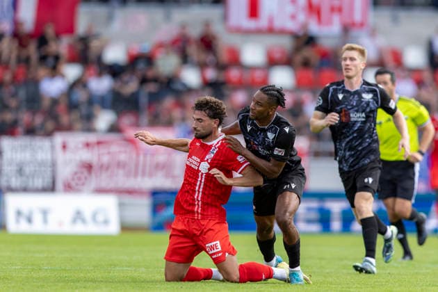 Regionalliga Northeast FC Rot Weiß Erfurt vs. BFC Preussen Erfurt August 29, 2026 Romarjo Hajrulla 9 FC Rot Weiß Erfurt vs. Charmaine Häusl 21 BFC Preussen Regionalliga Northeast FC Rot Weiß Erfurt vs. BFC Preussen Steigerwaldstadion ErErfurt, August 29, 2026 Copyright: xBEAUTIFULxSPORTS Duehringx