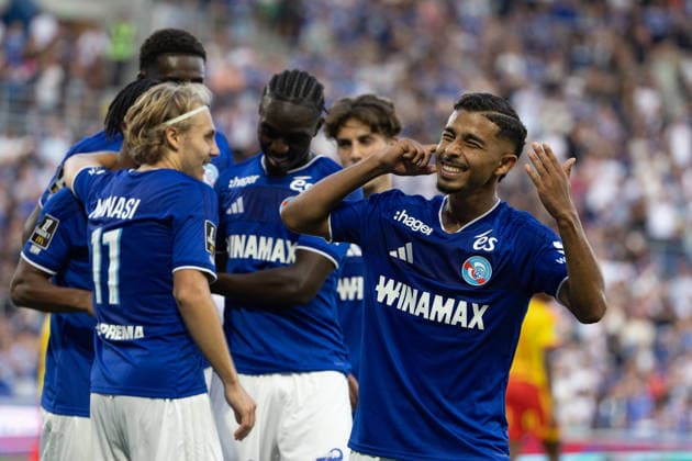 strasbourg celebrating seen during Ligue 1 26 27 game between teams of RSC Strasbourg and RC Lens at Stade de la Meinau (Benjamin Faes Ball Raw Images) Strasbourg Stade de la Meinau France Copyright: xBenjaminxFaesx 0W4A6757