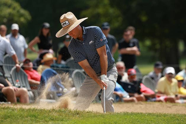 The Ally Challenge GRAND BLANC,MICHIGAN-AUGUST 29: Ben Crane of the United States hits out of the bunker on the 17th green during the second round of The Ally Challenge presented by McLaren at Warwick Hills Golf & Country Club, Grand Blanc, MI, USA Saturday, August 29, 2026. Grand Blanc Michigan United States  Copyright: xJorgexLemusx originalFilename:lemus-theallyc260829_npJbd.jpg