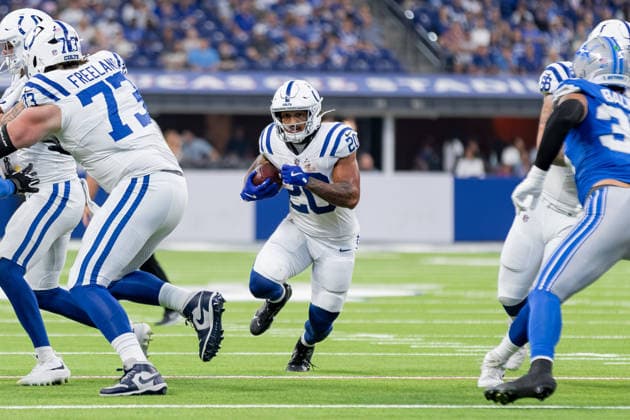 August 29, 2026, Indianapolis, Indiana, U.S: Indianapolis Colts running back Seth McGowan (20) carries the ball during the preseason game between the Detroit Lions and the Indianapolis Colts at Lucas Oil Stadium, Indianapolis, Indiana. NFL, American Football Herren, USA 2026 Lions 25-16 Colts  - ZUMAs304 20260829_zaf_s304_030 Copyright: xScottxStuartx