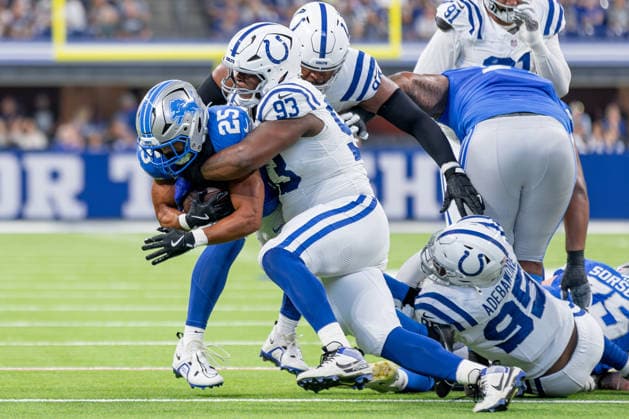 August 29, 2026, Indianapolis, Indiana, U.S: Detroit Lions running back Jacob Saylors (25) is wrapped up by Indianapolis Colts defensive lineman Tim Smith (93) during the preseason game between the Detroit Lions and the Indianapolis Colts at Lucas Oil Stadium, Indianapolis, Indiana. NFL, American Football Herren, USA 2026 Lions 25-16 Colts  - ZUMAs304 20260829_zaf_s304_079 Copyright: xScottxStuartx