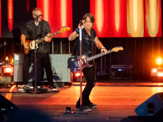 GRAND BLANC, MI - AUGUST 29: Country Music Artist Keith Urban performs after the second round of the PGA, Golf Herren TOUR Champions The Ally Challenge on August 29, 2026, at Warwick Hills Golf and Country Club in Grand Blanc, Michigan. (Photo by Joseph Weiser Icon Sportswire) GOLF: AUG 29 PGA TOUR Champions The Ally Challenge EDITORIAL USE ONLY Icon260829048