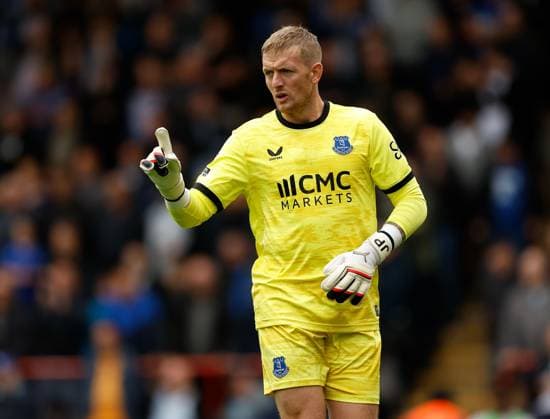 Jordan Pickford the Everton goalkeeper AFC Bournemouth v Everton, Premier League Football, Football, Vitality Stadium, Bournemouth, UK - 29 Aug 2026Bournemouth Vitality Stadium United Kingdom EDITORIAL USE ONLY No use with unauthorised audio, video, data, fixture lists, club league logos or live services. Online in-match use limited to 120 images, no video emulation. No use in betting, games or single club league player publications. Copyright: xMattxImpey Shutterstockx 17119015db
