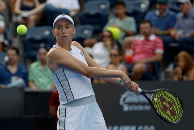 August 29, 2026, Monterrey, Nuevo Leon, Mexico: Elise Mertens (BEL) in action against Diane Parry (FRA) during the Monterrey Open WTA, Tennis Damen 500 final at the GNP Stadium in Monterrey, Nuevo Leon. Monterrey Mexico - ZUMAo125 20260829_zip_o125_003 Copyright: xAntonioxOjedax