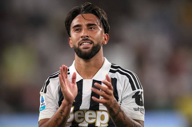 Juventus v Parma - Serie A - Allianz Stadium Turin, Italy, 29th August 2026. Nico Gonzalez of Juventus applauds the fans following the final whistle of the Juventus vs Parma Serie A match at Allianz Stadium, Turin. Picture credit should read: Jonathan Moscrop Turin Allianz Stadium Italy