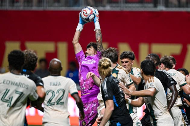 ATLANTA, GA - AUGUST 29: Lucas Hoyos 1 of Atlanta makes a save during the MLS, Fussball Herren, USA match between Charlotte FC and Atlanta United FC on August 29th, 2026 at Mercedes-Benz Stadium in Atlanta, GA. (Photo by Rich von Biberstein Icon Sportswire) SOCCER: AUG 29 MLS Atlanta United vs Charlotte FC EDITORIAL USE ONLY Icon260829001