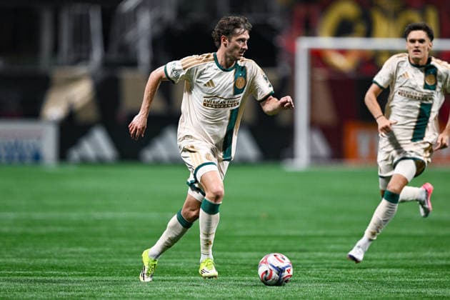 ATLANTA, GA - AUGUST 29: Alexey Miranchuk 59 of Atlanta looks to pass during the MLS, Fussball Herren, USA match between Charlotte FC and Atlanta United FC on August 29th, 2026 at Mercedes-Benz Stadium in Atlanta, GA. (Photo by Rich von Biberstein Icon Sportswire) SOCCER: AUG 29 MLS Atlanta United vs Charlotte FC EDITORIAL USE ONLY Icon260829020