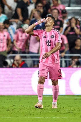 MIAMI, FL - AUGUST 29: Luis Suarez (9) of Inter Miami CF celebrates a goal scored during the MLS, Fussball Herren, USA match between CF Montreal and Inter Miami CF on August 29,2026 at NU Stadium, Miami, Fla.(Photo by Chris Arjoon Icon Sportswire) SOCCER: AUG 29 MLS Inter Miami CF vs CF Montreal EDITORIAL USE ONLY Icon2608290000019