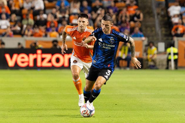 August 29, 2026, Houston, Texas, USA: San Jose Earthquakes defender PAUL MARIE (3) battles Houston Dynamo FC defender FRANCO NEGRI (21) for the ball during the first half of an MLS, Fussball Herren, USA match against the Houston Dynamo on August 29, 2026, at Shell Energy Stadium in Houston, Texas. Houston USA - ZUMAg287 20260829_zsp_g287_012 Copyright: xMatthewxGuzmanx