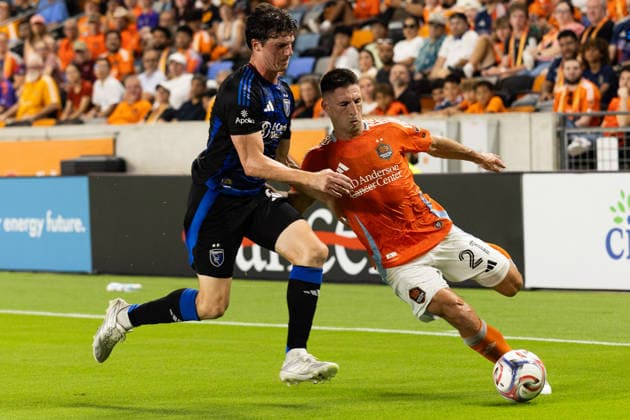 August 29, 2026, Houston, Texas, USA: Houston Dynamo FC defender FRANCO NEGRI (21) battles for the ball during the first half of an MLS, Fussball Herren, USA match against the Houston Dynamo on August 29, 2026, at Shell Energy Stadium in Houston, Texas. Soccer 2026: San Jose Earthquakes Vs Houston Dynamo  - ZUMAg287 20260829_zsp_g287_020 Copyright: xMatthewxGuzmanx