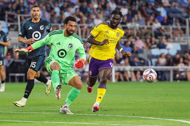 August 29, 2026, St. Paul, Minnesota, United States: Minnesota United FC goalkeeper DRAKE CALLENDER (12) passes the ball up the field. Minnesota United hosted Orlando City on August 29th. The teams faced off at Allianz Field in St. Paul, Minnesota. The game ended in a draw 3-3. St. Paul United States - ZUMAt166 20260829_zsp_t166_002 Copyright: xMichaelxTurnerx