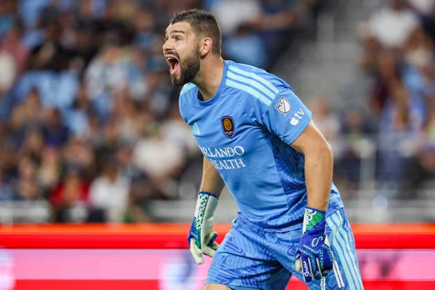 August 29, 2026, St. Paul, Minnesota, United States: Orlando City goalkeeper MAXIME CRo°PEAU (71) yells out to his teammates from the net. Minnesota United hosted Orlando City on August 29th. The teams faced off at Allianz Field in St. Paul, Minnesota. The game ended in a draw 3-3. St. Paul United States - ZUMAt166 20260829_zsp_t166_005 Copyright: xMichaelxTurnerx
