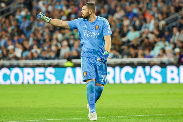 August 29, 2026, St. Paul, Minnesota, United States: Orlando City goalkeeper MAXIME CRo°PEAU (71) pumps his fist after a goal. Minnesota United hosted Orlando City on August 29th. The teams faced off at Allianz Field in St. Paul, Minnesota. The game ended in a draw 3-3. St. Paul United States - ZUMAt166 20260829_zsp_t166_024 Copyright: xMichaelxTurnerx