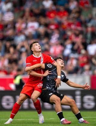 SOCCER REGIONAL LEAGUE NORTHEAST 2026–2027 SEASON, MATCHDAY 7: FC ROT WEISS ERFURT vs. BFC PREUSSEN ** FOR EDITORIAL PURPOSES ONLY ** EDITORIAL USE ONLY ** p August 29, 2026 Erfurt Soccer Regional League Northeast Matchday 7, 2026–2027 Season, Steigerwaldstadion: FC Rot Weiss Erfurt vs. BFC Preussen. Pictured: Robbie Felßberg (No. 18) of Rot Weiss Erfurt in a tackle with Joscha Wosz 20 BFC Preussen Germany Thuringia Erfurt Copyright SaschaxFromm Copyright: SaschaxFromm doc87dl6dxm3ae14uix8ohd ,EDITORIAL USE ONLY Copyright: SaschaxFromm