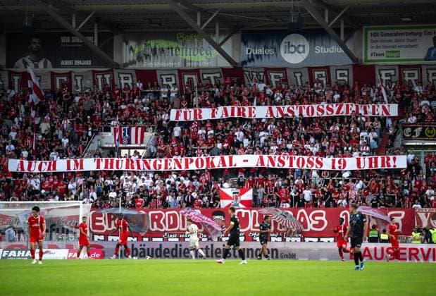 SOCCER REGIONAL LEAGUE NORTHEAST 2026–2027 SEASON, MATCHDAY 7: FC ROT WEISS ERFURT vs. BFC PREUSSEN ** FOR EDITORIAL PURPOSES ONLY ** EDITORIAL USE ONLY ** p August 29, 2026 Erfurt Soccer Regional League Northeast Matchday 7, 2026–2027 Season Steigerwald Stadium FC Rot Weiss Erfurt vs. BFC Preussen in the photo: a banner in the RWE fan section reading For Fair Kickoff Times—Even in the State Cup Kickoff 7:00 p.m. Germany Thuringia Erfurt Copyright SaschaxFromm Copyright: SaschaxFromm doc87dl2rwforr1gti70gge ,EDITORIAL USE ONLY Copyright: SaschaxFromm
