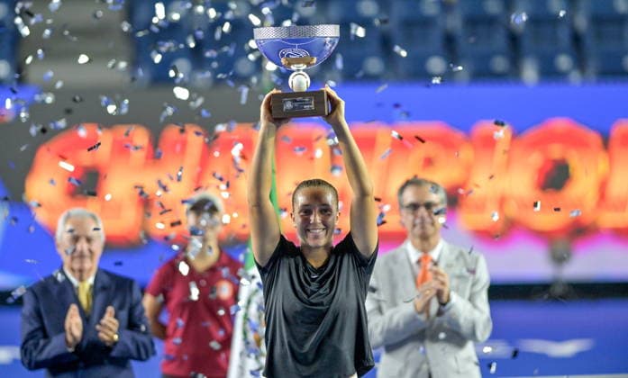 Monterrey Open tennis tournament Diane Parry of France lifts the champion’s trophy after defeating Elise Mertens of Belgium during the women s singles final of the Monterrey Open tennis tournament in Monterrey, Mexico, 29 August 2026. Monterrey Mexico  Copyright: xMIGUELxSIERRAx