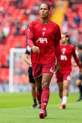 Liverpool v Nottingham Forest FC - Premier League 2026 27 Virgil van Dijk of Liverpool warms up during the Premier League match between Liverpool and Nottingham Forest at Anfield in Liverpool, on August 29, 2026. Liverpool Merseyside United Kingdom  Copyright: xMIxNewsx originalFilename:fletcher-liverpoo260829_np2oh.jpg