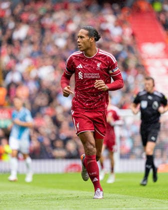 Liverpool v Nottingham Forest FC - Premier League 2026 27 Virgil van Dijk of Liverpool during the Premier League match between Liverpool and Nottingham Forest at Anfield in Liverpool, on August 29, 2026. Liverpool Merseyside United Kingdom  Copyright: xMIxNewsx originalFilename:fletcher-liverpoo260829_npHSz.jpg