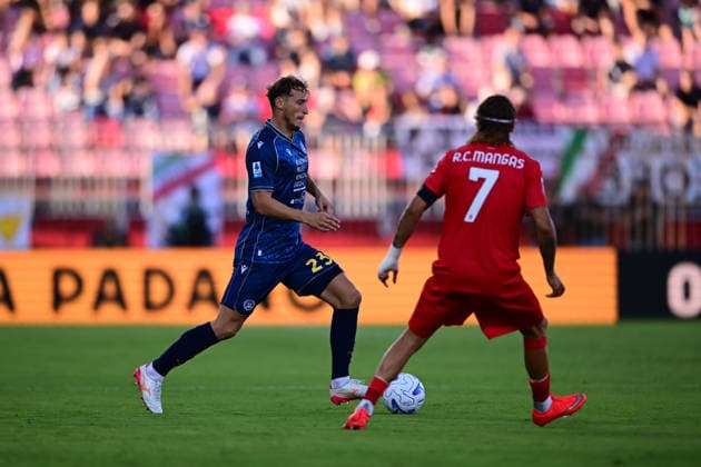 AC Monza v Udinese Calcio - Serie A 2026 27 Mergim Vojvoda of Udinese Calcio in action during the Serie A match between AC Monza and Udinese Calcio at Brianteo Stadium in Monza, Italy, on August 29, 2026. Monza Lombardy Italy  Copyright: xAndreaxDiodatox originalFilename:diodato-acmonzav260829_nphpW.jpg
