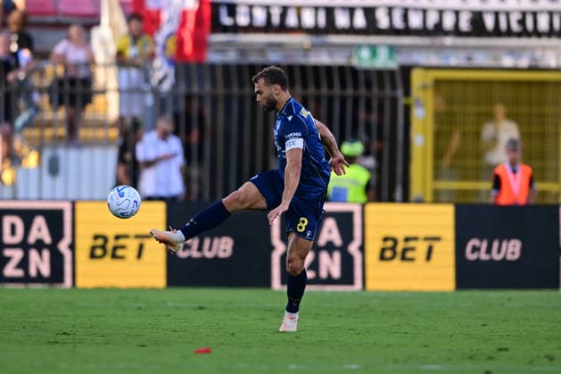 AC Monza v Udinese Calcio - Serie A 2026 27 Jesper Karlstrom of Udinese Calcio in action during a Serie A match between AC Monza and Udinese Calcio at Brianteo Stadium in Monza, Italy, on August 29, 2026. Monza Lombardy Italy  Copyright: xAndreaxDiodatox originalFilename:diodato-acmonzav260829_npIA3.jpg