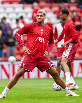 Liverpool v Nottingham Forest FC - Premier League 2026 27 Ronald Araujo of Liverpool warms up during the Premier League match between Liverpool and Nottingham Forest at Anfield in Liverpool, on August 29, 2026. Liverpool Merseyside United Kingdom  Copyright: xMIxNewsx originalFilename:fletcher-liverpoo260829_np6P2.jpg