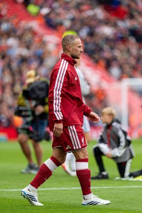 Liverpool v Nottingham Forest FC - Premier League 2026 27 Alexis Mac Allister of Liverpool warms up prior to the Premier League match between Liverpool and Nottingham Forest at Anfield in Liverpool, on August 29, 2026. Liverpool Merseyside United Kingdom  Copyright: xMIxNewsx originalFilename:fletcher-liverpoo260829_npkA4.jpg
