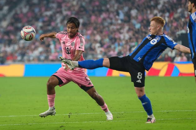 August 29, 2026, Miami, Florida, USA: MATTY LONGSTAFF (8) of CF Montreal and TELASCO SEGOVIA (8) of Inter Miami CF battle for a ball during a MLS, Fussball Herren, USA soccer match between Inter Miami CF and CF Montreal Soccer 2026: Inter Miami CF 7:1 CF Montreal.  - ZUMAa257 20260829_zsp_a257_003 Copyright: xChrisxArjoonx