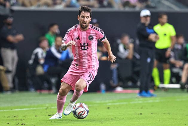 August 29, 2026, Miami, Florida, USA: LIONEL MESSI (10) of Inter Miami CF controls a ball during a MLS, Fussball Herren, USA soccer match between Inter Miami CF and CF Montreal Miami USA - ZUMAa257 20260829_zsp_a257_026 Copyright: xChrisxArjoonx