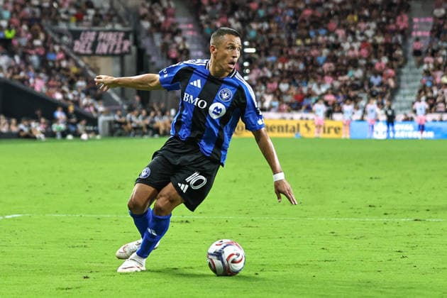 August 29, 2026, Miami, Florida, USA: ALEXIS SANCHEZ (10) of CF Montreal controls a ball during a MLS, Fussball Herren, USA soccer match between Inter Miami CF and CF Montreal Soccer 2026: Inter Miami CF 7:1 CF Montreal.  - ZUMAa257 20260829_zsp_a257_039 Copyright: xChrisxArjoonx