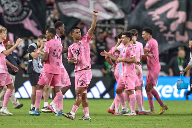 August 29, 2026, Miami, Florida, USA: CESAR ABADIA-REDA (76)(C) of Inter Miami CF waves to supporters after a MLS, Fussball Herren, USA soccer match between Inter Miami CF and CF Montreal Soccer 2026: Inter Miami CF 7:1 CF Montreal.  - ZUMAa257 20260829_zsp_a257_050 Copyright: xChrisxArjoonx