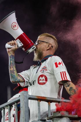 A Toronto FC fan cheers to support the team during the MLS, Fussball Herren, USA Regular Season match between Toronto FC and New York City FC on August 29, 2026 in BMO Field, Toronto, Ontario, Canada Copyright: xCurtisxWongx xSPPx Sportspressphoto_SPR219430