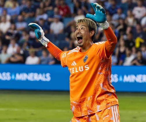 August 29, 2026, Kansas City, Kansas, USA: Vancouver Whitecaps FC goalkeeper YOHEI TAKAOKA 1 yells for his teammates to regroup their defensive formation during the penalty kick at the first half of the game at Sporting Park in Kansas City, KS, on August 29, 2026. Kansas City USA - ZUMAh139 20260829_zap_h139_005 Copyright: xSerenaxS.Y.xHsux