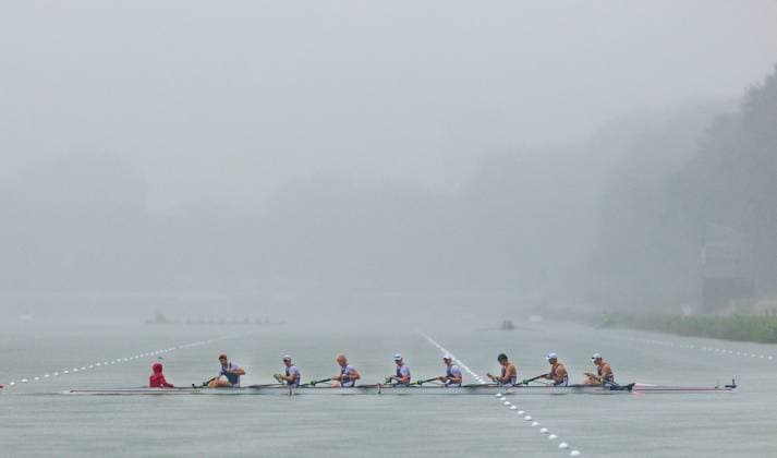 AMSTERDAM - Heavy rainfall on the Bosbaan on the seventh and final day of the World Rowing Championships in the Amsterdam Forest. IRIS VAN DEN BROEK ANP xVIxANPxSportx xxANPxIVx 566581822 originalFilename: 566581822.jpg