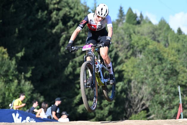 XCO Olympic Cross-Country - Women Under 23 (9) Anina Hutter of Switzerland competes during UCI MTB World Championship, WM, Weltmeisterschaft - Val di Sole 2026 - XCO Olympic Cross-Country - Women Under 23 category race on August 30, 2026 Val di Sole, Trento Italy. Commezzadura Trentino Italy  Copyright: xRobertoxTommasinix originalFilename:tommasini-ucimtbwo260830_npEfp.jpg