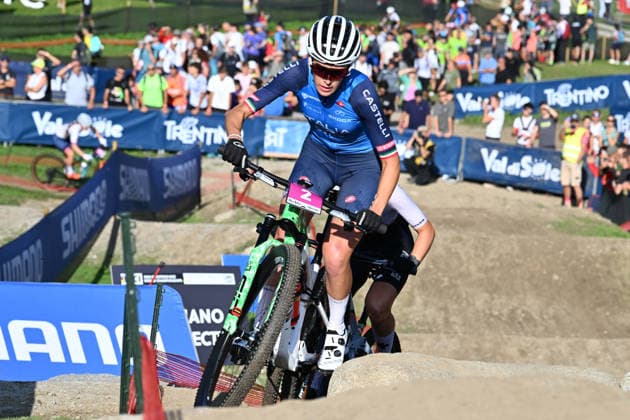 XCO Olympic Cross-Country - Women Under 23 (2) Valentina Corvi of Italy competes during UCI MTB World Championship, WM, Weltmeisterschaft - Val di Sole 2026 - XCO Olympic Cross-Country - Women Under 23 category race on August 30, 2026 Val di Sole, Trento Italy. Commezzadura Trentino Italy  Copyright: xRobertoxTommasinix originalFilename:tommasini-ucimtbwo260830_npfIX.jpg