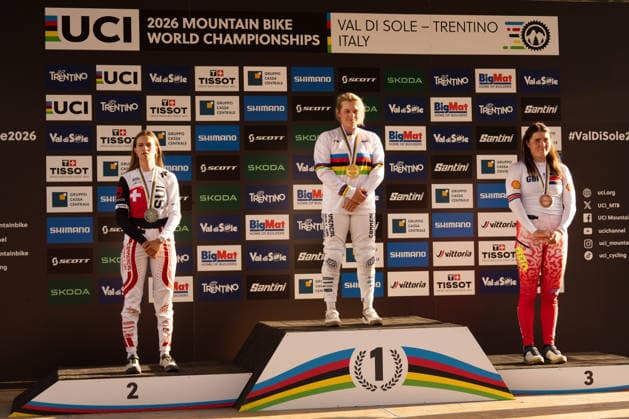 IPA87930588 - HOLL Valentina, BAUMANN Lisa, HARNDEN Harriet during the Elite Women s Downhill race at the Val di Sole UCI Mountain Bike World Championships—the DHI race at Val di Sole Downhill—on August 29, 2026.  Copyright: xFabioxAverna IPAxSportx xx 87930588