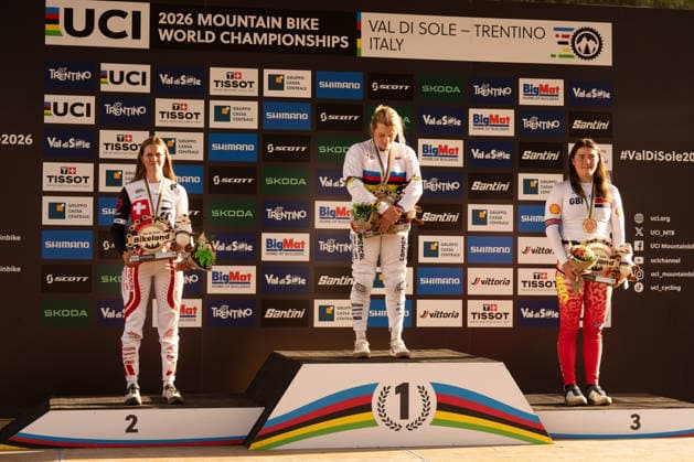 IPA87930628 - HOLL Valentina, BAUMANN Lisa, and HARNDEN Harriet during the Elite Women s Downhill race at the Val di Sole UCI Mountain Bike World Championships—the DHI race at Val di Sole Downhill—on August 29, 2026.  Copyright: xFabioxAverna IPAxSportx xx 87930628