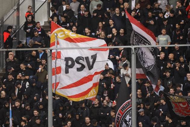 UTRECHT - Atmospheric shot of PSV supporters during the Dutch Eredivisie match between FC Utrecht and PSV Eindhoven at Galgenwaard Stadium on August 30, 2026, in Utrecht, the Netherlands. BART STOUTJESDIJK ANP Eredivisie 2026 27 xVIxANPxSportx xxANPxIVx 566585275 originalFilename: 566585275.jpg