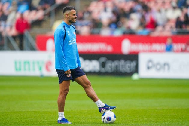 2026-08-30 FC Utrecht v PSV Eindhoven - Dutch Vrienden Loterij Eredivisie UTRECHT, NETHERLANDS - AUGUST 30: Filip Kostic of PSV Eindhoven warms up during a Dutch Vrienden Loterij Eredivisie at Stadion Galgenwaard on August 30, 2026 in Utrecht, Netherlands. Utrecht Stadion Galgenwaard Netherlands Content not available for redistribution in The Netherlands directly or indirectly through any third parties. Copyright: xAndrexWeeningx