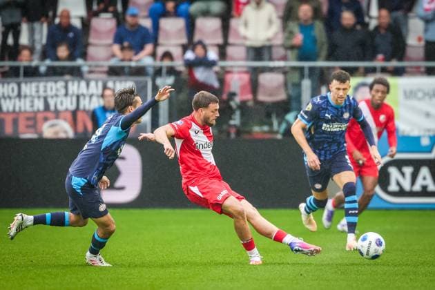 UTRECHT , 30-08-2026 , Stadion Galgenwaard , Season 2026 2027 , Dutch Eredivisie football , match between FC Utrecht and PSV Eindhoven , picture shows FC Utrecht player Davy van den Berg Utrecht - PSV  x206239643x Copyright: