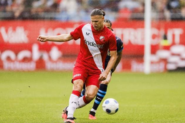 UTRECHT - Artem Stepanov of FC Utrecht, Armando Obispo of PSV Eindhoven (lr) during the Dutch Eredivisie match between FC Utrecht and PSV Eindhoven at Galgenwaard Stadium on 30 August 2026 in Utrecht, the Netherlands. BART STOUTJESDIJK ANP Eredivisie 2026 27 xVIxANPxSportx xxANPxIVx 566586477 originalFilename: 566586477.jpg