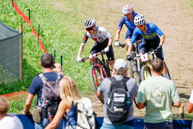 TRENTO, ITALY, AUGUST 30: Sina Frei of Switzerland (L), Martina Berta from Italy (C) and Jenny Rissveds from Sweden (R) in action during the UCI Mountain Bike World Championships—Women’s Elite Cross-Country World Championships—at Val di Sole on August 30, 2026, in Trento, Italy. Trento, Val di Sole, Trento, Italy Copyright: xJustPictures.ch FrancescoxMinghettix jp-en-EuSpIm-JP6_FRM_UCIWC_GRLXCO_30Aug_000201
