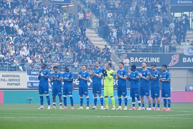 Players of AA Gent pay tribute before a soccer match between KAA Gent and Club Brugge, Sunday 30 August 2026 in Gent, on day 4 of the 2026-2027 Jupiler Pro League first division of the Belgian championship. KURTxDESPLENTER  x184734629x