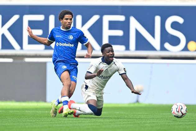 KAA Gent v Club Brugge - Jupiler Pro League GENT, BELGIUM - AUGUST 30 : Diakhon Mamadou forward of Club Brugge and Wilson Kyrell forward of KAA Gent during the Jupiler Pro League match between KAA Gent and Club Brugge on August 30, 2026 in Gent, Belgium, 30 08 2026 Gent Belgium  Copyright: xDhax